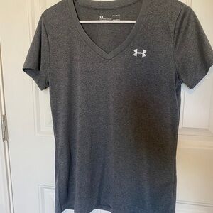 Under Armour v neck heat gear women’s medium